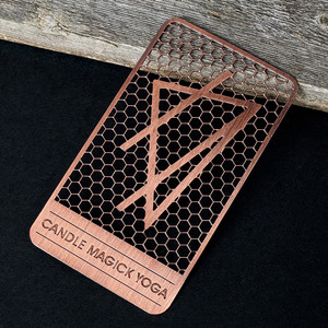 บัตรโลหะสแตนเลสแบบด้านสั่งทำจากโรงงาน บัตรสมาชิกวีไอพีโลหะสลักเลเซอร์โลโก้ ขายส่ง MOQ ต่ำ - Product Image 3