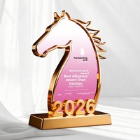 Trophée en métal cristal artificiel, personnalisé avec gravure créative, motif Fleurs aquatiques volantes, Nouveauté 2026, pour l'Année du Cheval, Ambiance haut de gamme