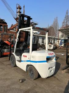 Chariot élévateur diesel d'occasion de haute qualité TCM FD25T3 3 tonnes 3 montants 6m de hauteur, d'origine japonaise, haute efficacité pour entrepôt - Product Image 6