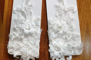 2024 nouveaux accessoires de fête de danse <span class=keywords><strong>gants</strong></span> à fleurs blanches mariée <span class=keywords><strong>gants</strong></span> en <span class=keywords><strong>dentelle</strong></span> - Product Image 6