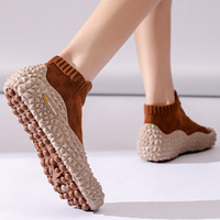 Baskets de luxe au design nouveau, chaussures décontractées à semelle en caoutchouc et à dents de pneu antidérapantes, chaussures de tissage de chaussettes pour femmes