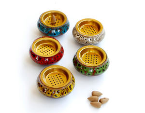 Quemador de Incienso de Cerámica Multicolor con Base de Metal Dorado, Estilo Antiguo, Nuevo de Fábrica - Product Image 5