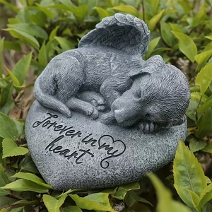 Chiot sur coeur Sculpture en résine, chien endormi gris avec décor d'ailes d'ange sur base gravée, cadeau de sympathie pour la perte d'animaux domestiques pour le jardin - Product Image 1
