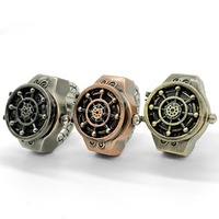 Reloj de Anillo de Lujo con Tapa Abatible, Reloj de Dedo Redondo de Aleación, Reloj de Cuarzo con Diseño de Timón de Crucero, Anillo de Acero Inoxidable con Banda Elástica, Regalo Unisex