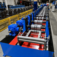 Machine de profilage à froid pour montants de rayonnages et étagères de stockage de 1,5 à 2,5 mm, pour entrepôts et palettes, avec fonction de découpe servo