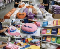 Housse de coussin promotionnelle saisonnière personnalisée Beckon pour les fêtes, carrée 18x18 pouces, en polyester, pour événements et cadeaux promotionnels