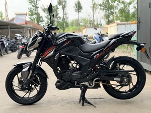 Moto de rue d'occasion Haojue1 DR150 à refroidissement par air, idéale pour les débutants et les trajets quotidiens, performances haute vitesse 150 cm³ - Product Image 5