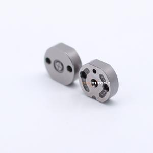 2025 recién llegado <span class=keywords><strong>Denso</strong></span> 095000-5800 inyectores BF23(SFP6) Placa de válvula de Control de inyector de combustible boquilla usada DLLA 153P 884 válvula - Product Image 1