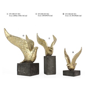 Scultura di piccione in resina in lamina <span class=keywords><strong>d</strong></span>'oro statua di piccione decorativa figurina decorazioni per la casa regalo per romantico e <span class=keywords><strong>amore</strong></span> - Product Image 6