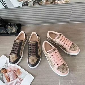 Factory Direct Wholesale New Retro Style Walking Shoes Women <b>Sneakers</b> Lace up <b>Sneakers</b> for Women Designer <b>Sneakers</b> for Women - Product Image 1