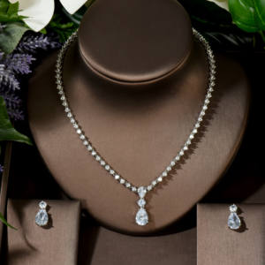 Женские серьги с фианитом - Product Image 2