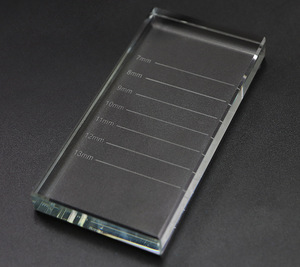 ถาดใส่กาวต่อขนตาคริสตัลแก้ว ทรงสี่เหลี่ยมใส สำหรับร้านเสริมสวย - Product Image 2