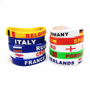 Bracelets en silicone personnalisés avec logo, design tendance, impression sérigraphique, résistants aux UV, étanches, double fréquence, gaufrés, promotionnels - Product Image 6