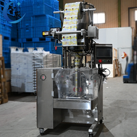 Volledig automatische verticale chilipeperpoeder vul- en verpakkingsmachine is geschikt voor de verwerking en verpakking van chilipeperpoeder.
