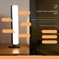 Lampe PC à commande vocale IA, veilleuse moderne et minimaliste pour chambre à coucher, aide au sommeil activée par le son et lampe de bureau pour dortoirs