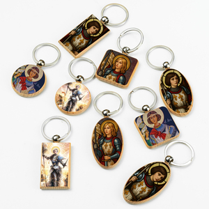 GIVELUCK St. Joan Arc Wood Keychain Custom UV Printing Portable Eco-Friendly Armor Sword Design Durable Religious Gift Back