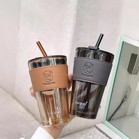 Vaso de Vidrio Ahumado de 350ml/450ml con Dos Diseños |   Vaso de cristal con letras 3D rosas y diseño de ciervo en relieve, con funda de cuero, tapa y pajita