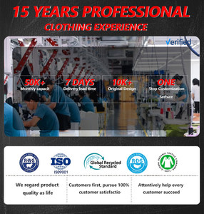 طقم رياضي صيفي مخصص للرجال مع سترة عاكسة للضوء وشورت وتي شيرت من النايلون - Product Image 6