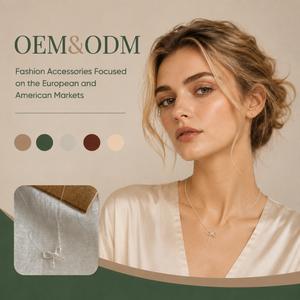 สร้อยคอจี้รูปโบว์กลวงชุบเงินแบบมินิมอลสำหรับผู้หญิง ขายส่งแบบ OEM ODM - Product Image 1