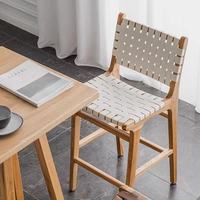 Tabouret de bar haut en bois massif avec dossier en cuir tressé, idéal pour les maisons d'hôtes, bars, cafés et usage domestique