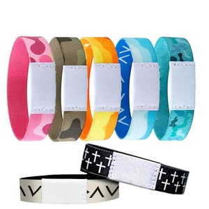 Bracelets en silicone imperméables RFID pour le contrôle d'accès dans les hôtels et les événements - Product Image 1