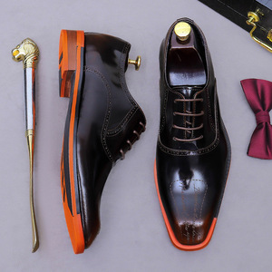 Zapatos casuales de cuero con estilo británico, zapatos de negocios para hombre de cuero genuino con un moderno acabado brillante. - Product Image 5