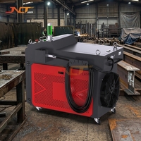 Machine de nettoyage au laser à fibre CW industrielle de 6000 W pour l'élimination de la rouille, de la peinture et de l'huile sur les structures en acier avant la soudure et la rénovation.