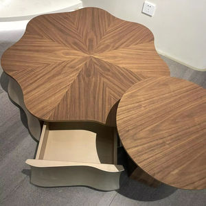 طاولة قهوة إيطالية جديدة بتصميم بسيط وغير منتظم على شكل بتلات من الخشب الصلب لأثاث غرفة المعيشة، بطراز منتصف القرن الحديث - Product Image 2