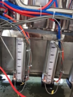 Machine de remplissage semi-automatique à 4 têtes pour liquides, en acier inoxydable 304, remplisseur pneumatique pour huile, jus, sauce, OEM disponible