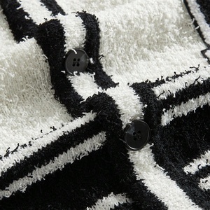 Suéter Casual con Apliques de Letras Bordadas y Estampadas, Nuevo Modelo 2025, Venta Caliente, Suéter de Punto con Cuello en V para Hombre, Estilo Holgado para Invierno - Product Image 4