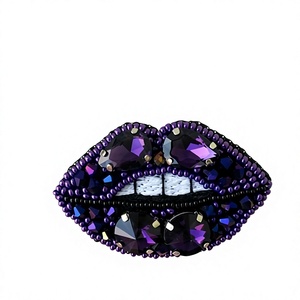 Broche Hecho a Mano, Pendientes de Cuentas Morados de Moda para Mujer, Nuevos Pendientes de Broche de Ángel para Fiesta de Novia, Nuevos Labios de Cuentas a la Moda - Product Image 6