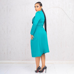 <span class=keywords><strong>Ensemble</strong></span> tailleur deux pièces élégant et tendance pour femme, avec robe intérieure en maille anti-plis et col en V - Product Image 4