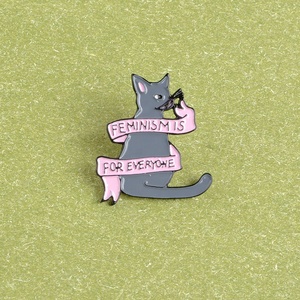 Venta caliente gatito gris lindo gato esmalte broche letra alto grado goteo aceite feminismo es para todos Pines de solapa al por mayor - Product Image 5