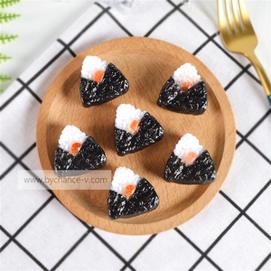 Popular cocina japonesa Artificial Nori envuelto Onigiri adornos lindo Sushi colgante llavero para promociones de restaurante - Product Image 6