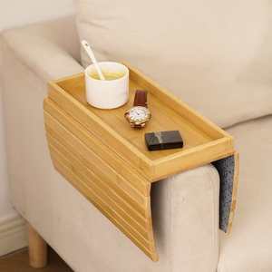 Plateau d'accoudoir en bambou avec porte-gobelet pour position centrale du canapé, couleur originale - Product Image 1