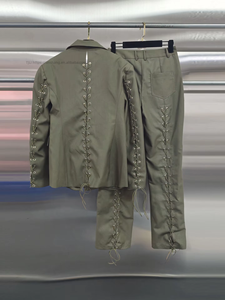 Traje de Mujer con Detalle de Cordones - Conjunto de 2 Piezas con Pantalones Ajustados y Acampanados, Ropa de Mujer, Conjuntos de Mujer, Moda - Product Image 4