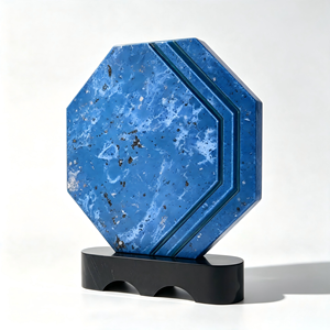 Medaglia d'Onore Ottagonale Ecologica con Texture Marmo Blu, Base Nera Ondulata con Incisione a <span class=keywords><strong>Ombra</strong></span>, Logo Personalizzato, Premio Aziendale di Riconoscimento - Product Image 6