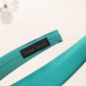 Bandeaux rembourrés tendance, larges, de couleur unie, épais, en éponge moelleuse pour femmes, Jynbows HB24024, style européen et américain, en plastique pour cheveux - Product Image 4