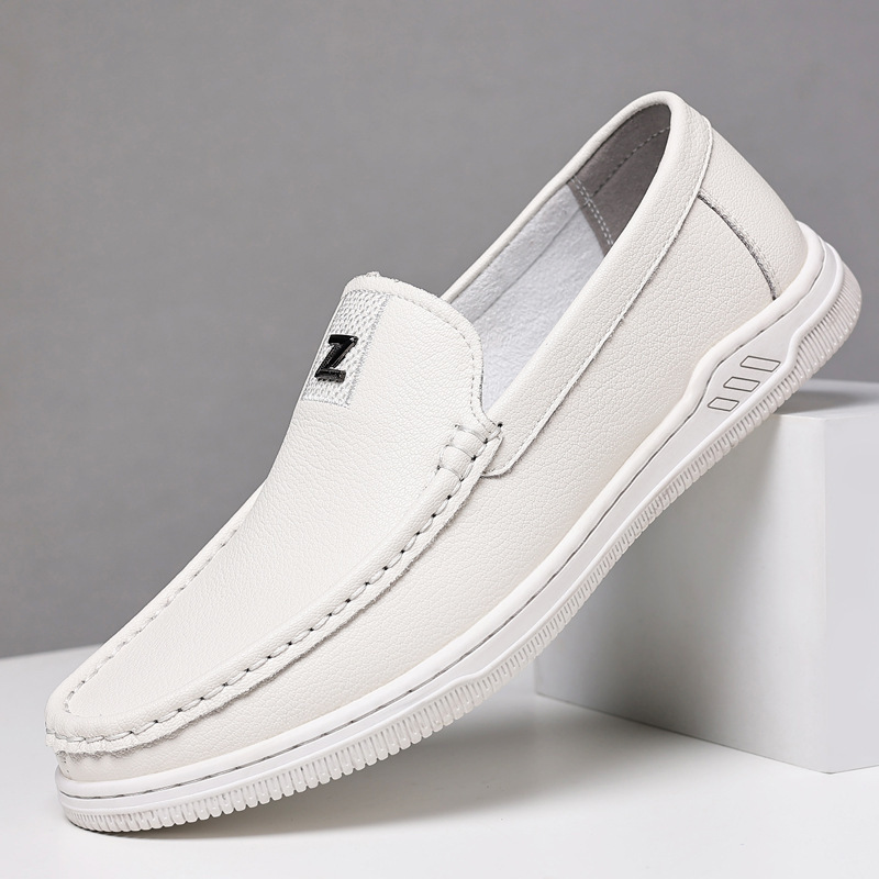 White flats, suitable for all seasons