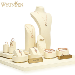 ตู้โชว์เครื่องประดับ WYP สีเบจ ผ้าไมโครไฟเบอร์ สำหรับแหวน สร้อยข้อมือ ต่างหู สร้อยคอ สำหรับร้านขายเครื่องประดับ - Product Image 3