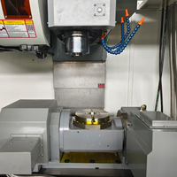 Machine de fraisage CNC verticale à 5 axes VMC1160 avec commande FANUC et broche unique pour le traitement des profilés en aluminium