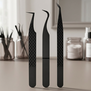Juego de Pinzas para Pestañas de Acero Inoxidable Negro, con Punta Fina Angulada, Herramientas de Precisión para Extensiones de Pestañas, Uso en Salones de Belleza - Product Image 2
