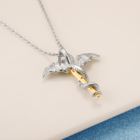 Pendentif Dragon Volant Personnalisé avec Chaîne, Collier Punk en Acier Titane avec Pendentifs Dragon Épée Aile pour Hommes