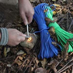100 pieds/rouleau extérieur multifonctionnel 550 4mm 10 brins corde Kit de survie Camping Paracord avec PE ligne de <span class=keywords><strong>poisson</strong></span> noyau de corde de feu - Product Image 6