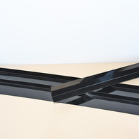 Matériaux de Construction Personnalisés Toutes Formes en Plastique Pvc Coin en L Profil d'Angle Planches d'Angle pour Boîte de Raisin Emballage d'Exportation