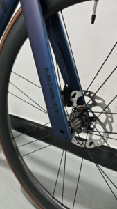 Vélo de route en fibre de carbone avec levier de vitesses électrique Shimano R7170, frein à disque, 24 vitesses, course - Product Image 2