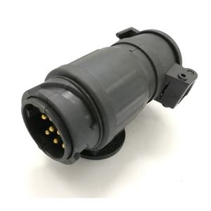<span class=keywords><strong>Adaptateur</strong></span> OEM pour voitures de tourisme <span class=keywords><strong>Adaptateur</strong></span> de <span class=keywords><strong>prise</strong></span> de remorque 13 broches à 7 broches <span class=keywords><strong>Attelage</strong></span> de remorquage à partir de pièces de remorque - Product Image 1