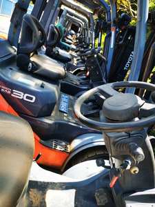 FD25 USED TOYOTA 2.5TON DIESEL <b>FORKLIFT</b> - Product Image 6