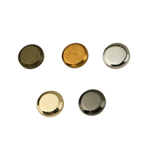 <span class=keywords><strong>Rivets</strong></span> <span class=keywords><strong>à</strong></span> vis Chicago en alliage de zinc durable avec logo personnalisé, <span class=keywords><strong>à</strong></span> double capuchon et tête plate, pour sacs en cuir et accessoires vestimentaires - Product Image 3