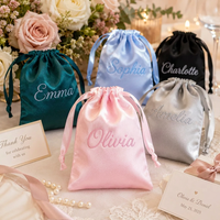 Sac de rangement en satin doux brodé personnalisé de haute qualité pour cadeaux de mariage
